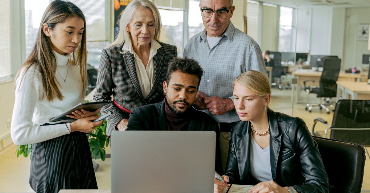 Dịch file Excel nhiều sheet cần lưu ý điều gì để tránh sai sót?